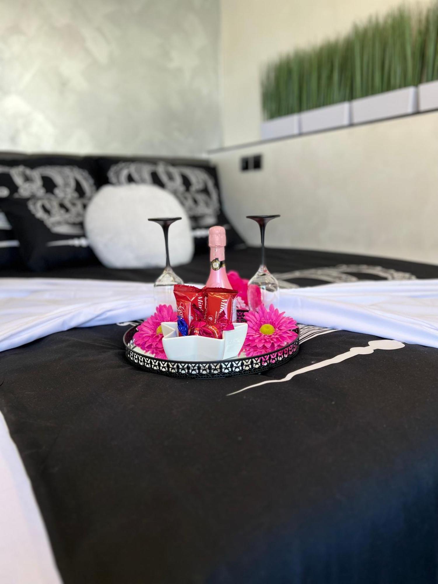 Apartment Sova Or Deluxe Room 33 ブレッド エクステリア 写真