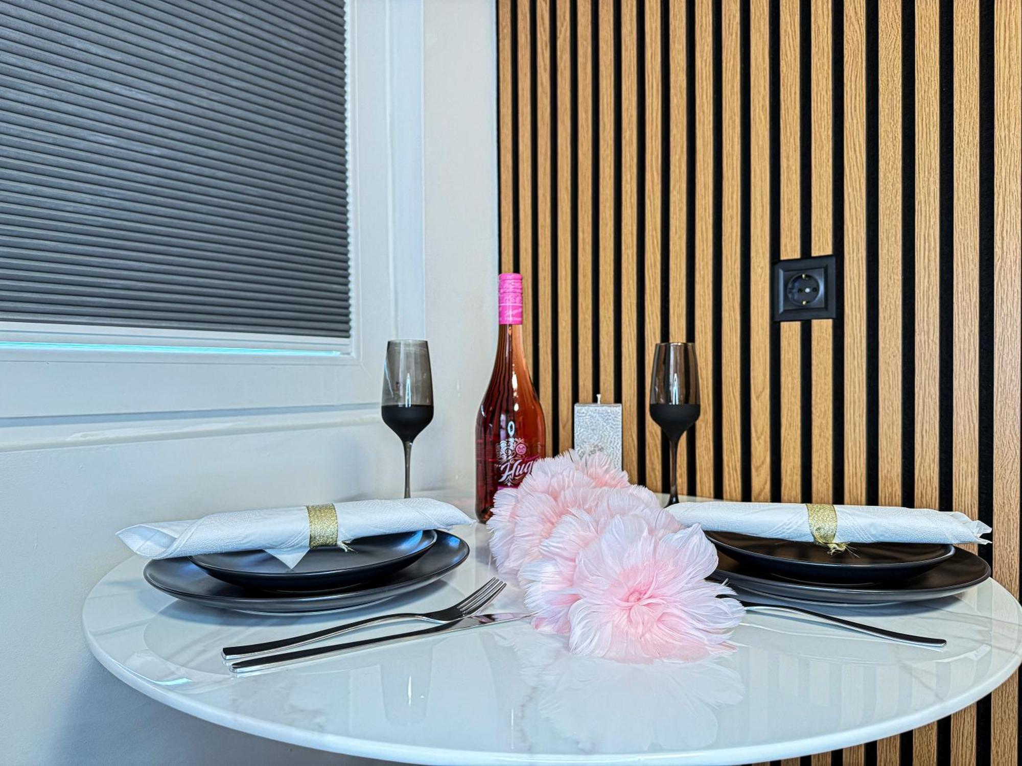 Apartment Sova Or Deluxe Room 33 ブレッド エクステリア 写真